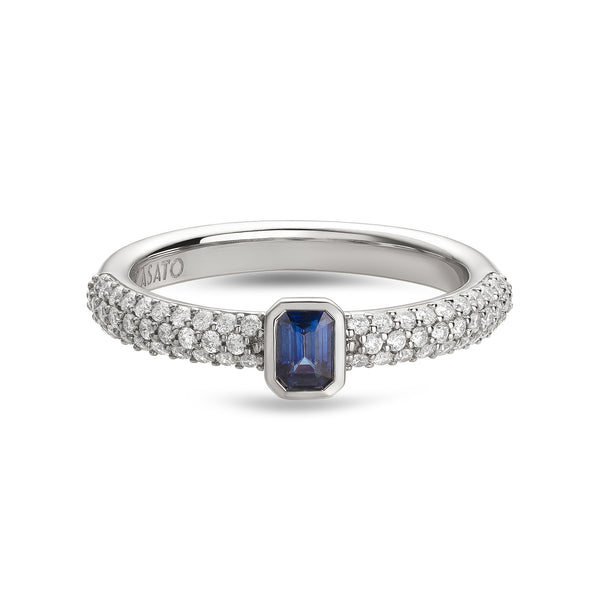 Madame ring with sapphire and diamond pavé