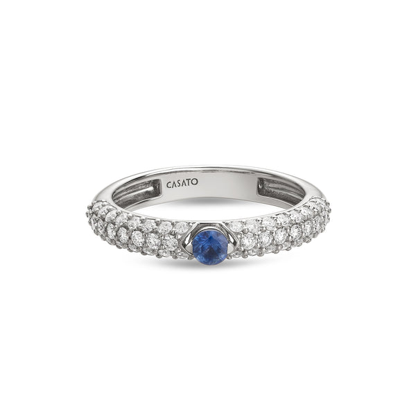 Maureen Medine ring with sapphire and diamonds