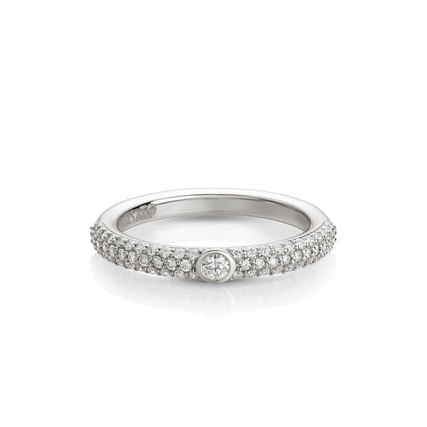 Nobless Oblige ring with diamond pavé