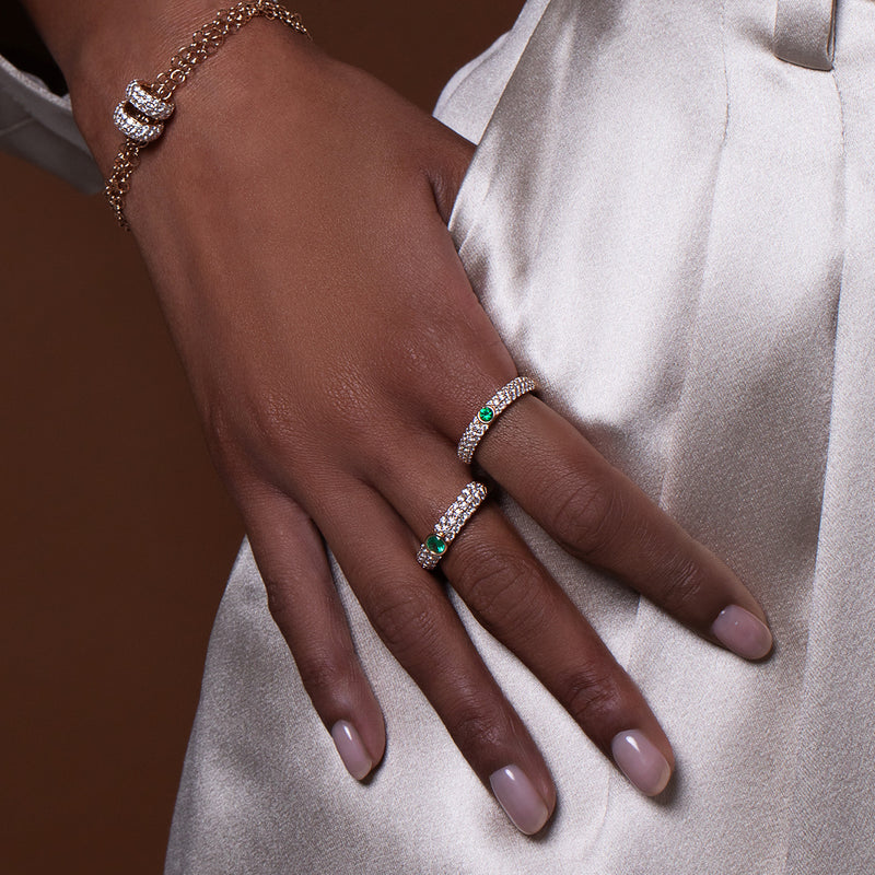 Nobless Oblige ring with emerald and diamond pavé