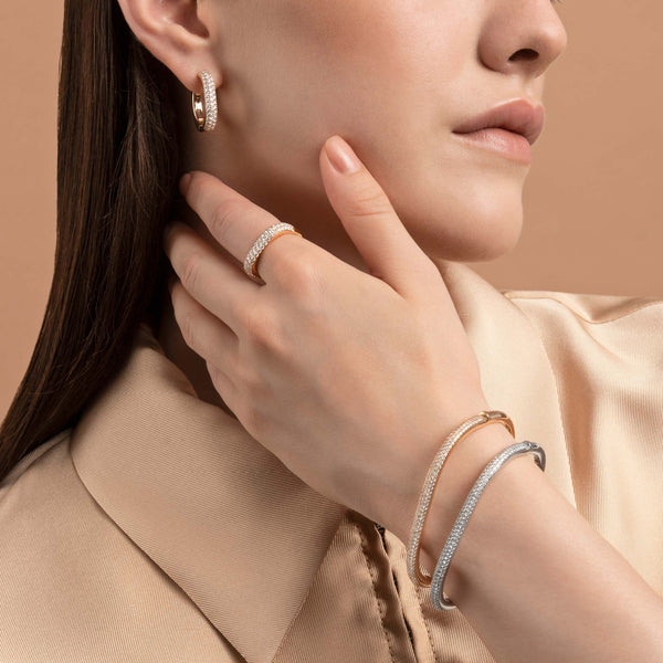 Anello Noblesse Oblige con pavé di diamanti