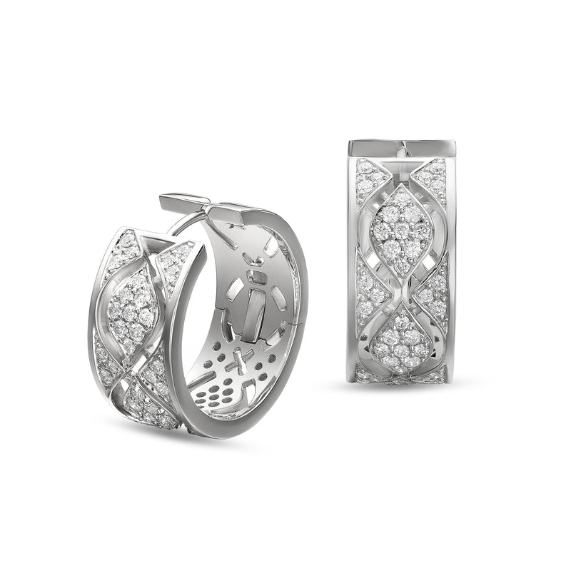 Mikou earrings with pavé diamonds